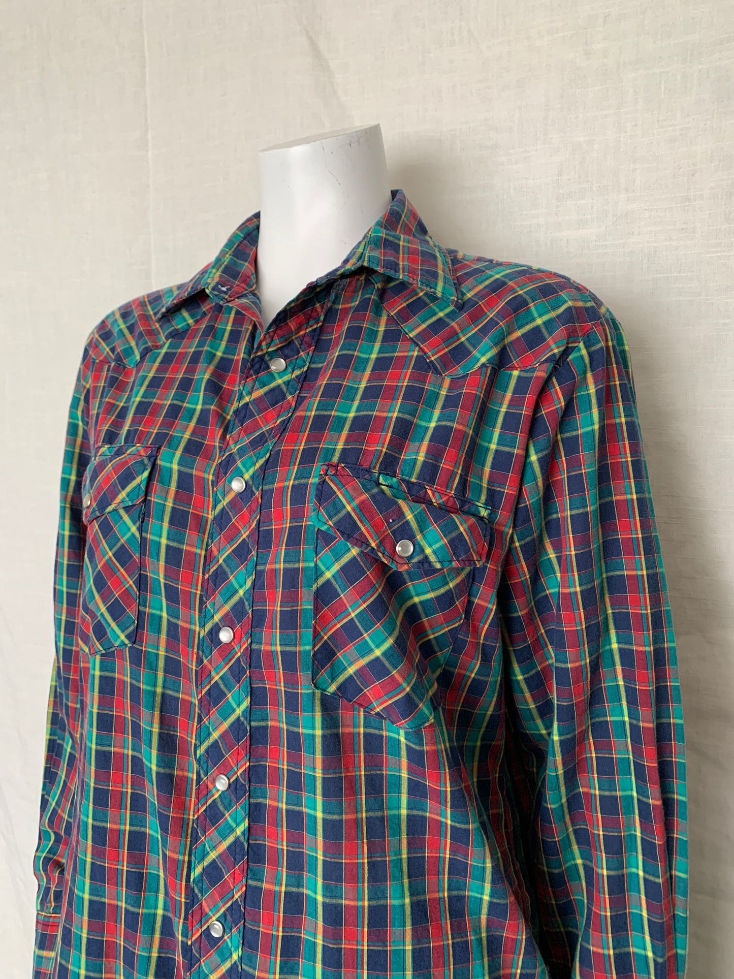 Wrangler Colorful Plaid Cotton Pearl Snap Button-Down Shirt