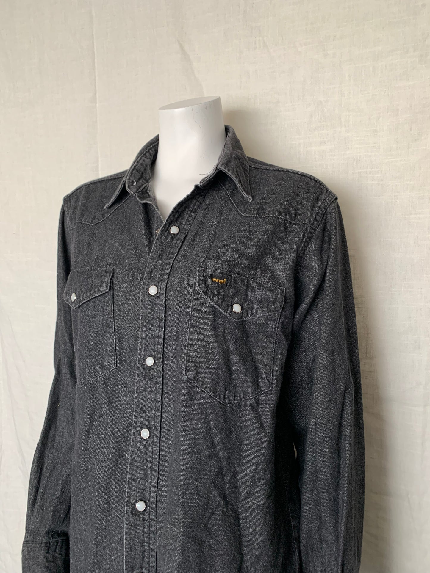 Wrangler Weathered Black Pearl Snap Chambray Button Down