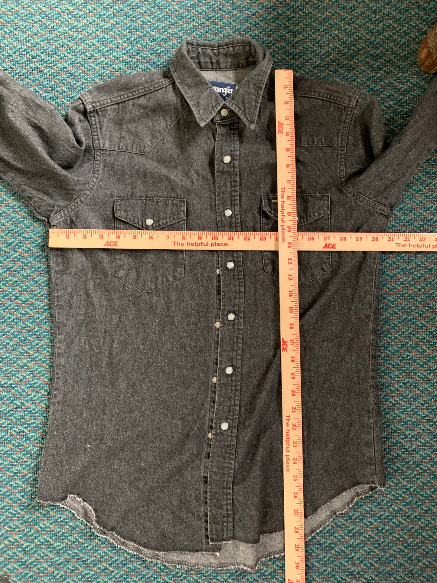 Wrangler Weathered Black Pearl Snap Chambray Button Down